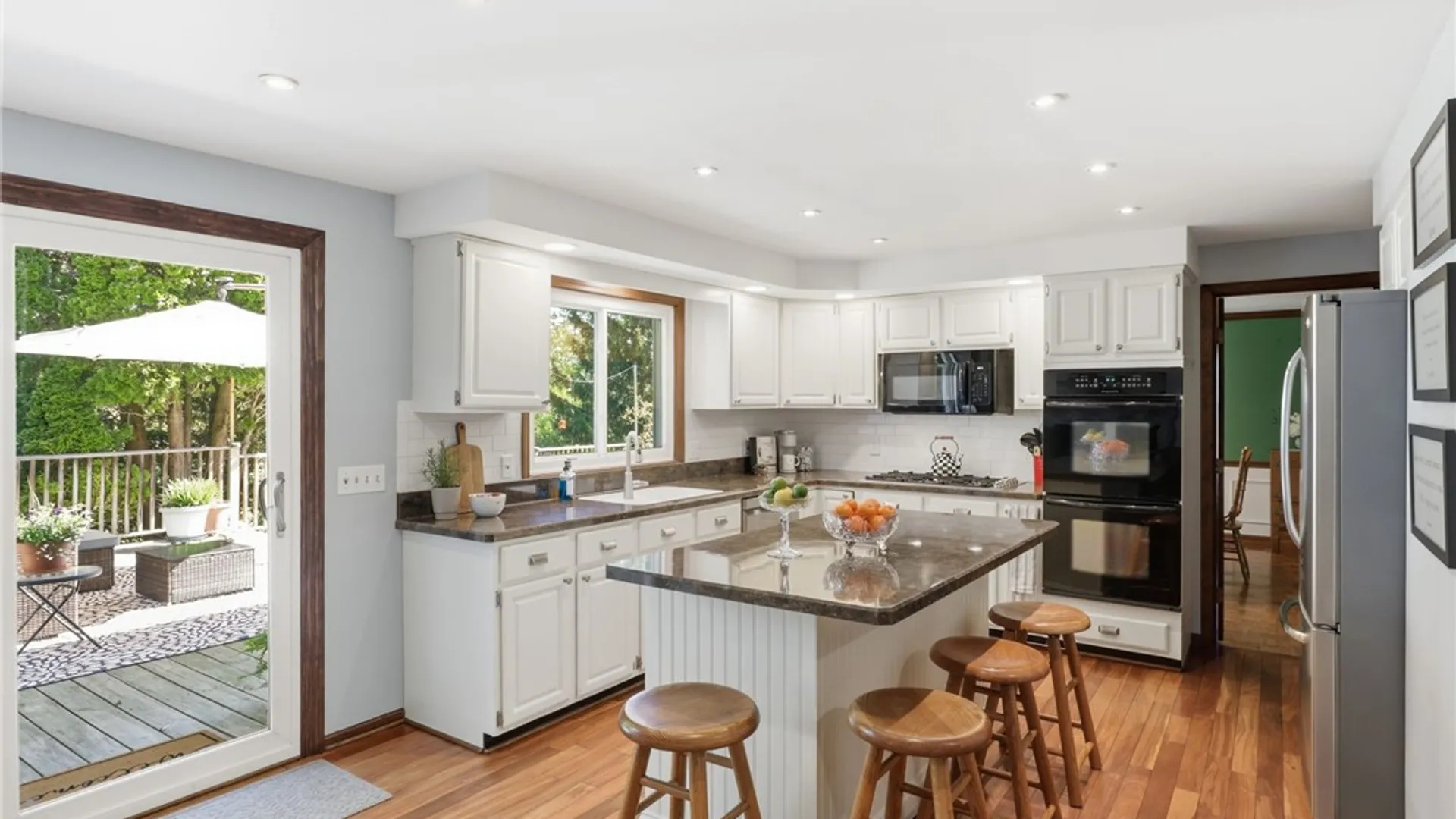 Property at 3 Fenimore Drive, Pittsford, NY 14534 13