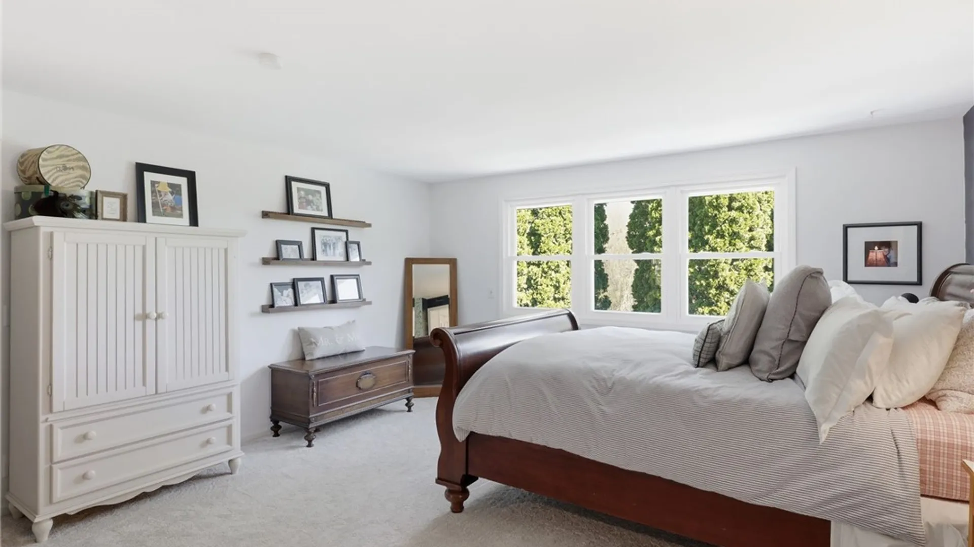 Property at 3 Fenimore Drive, Pittsford, NY 14534 28