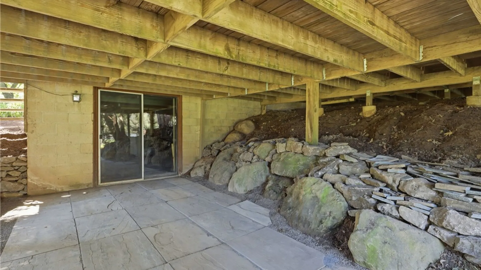 Property at 3 Fenimore Drive, Pittsford, NY 14534 45