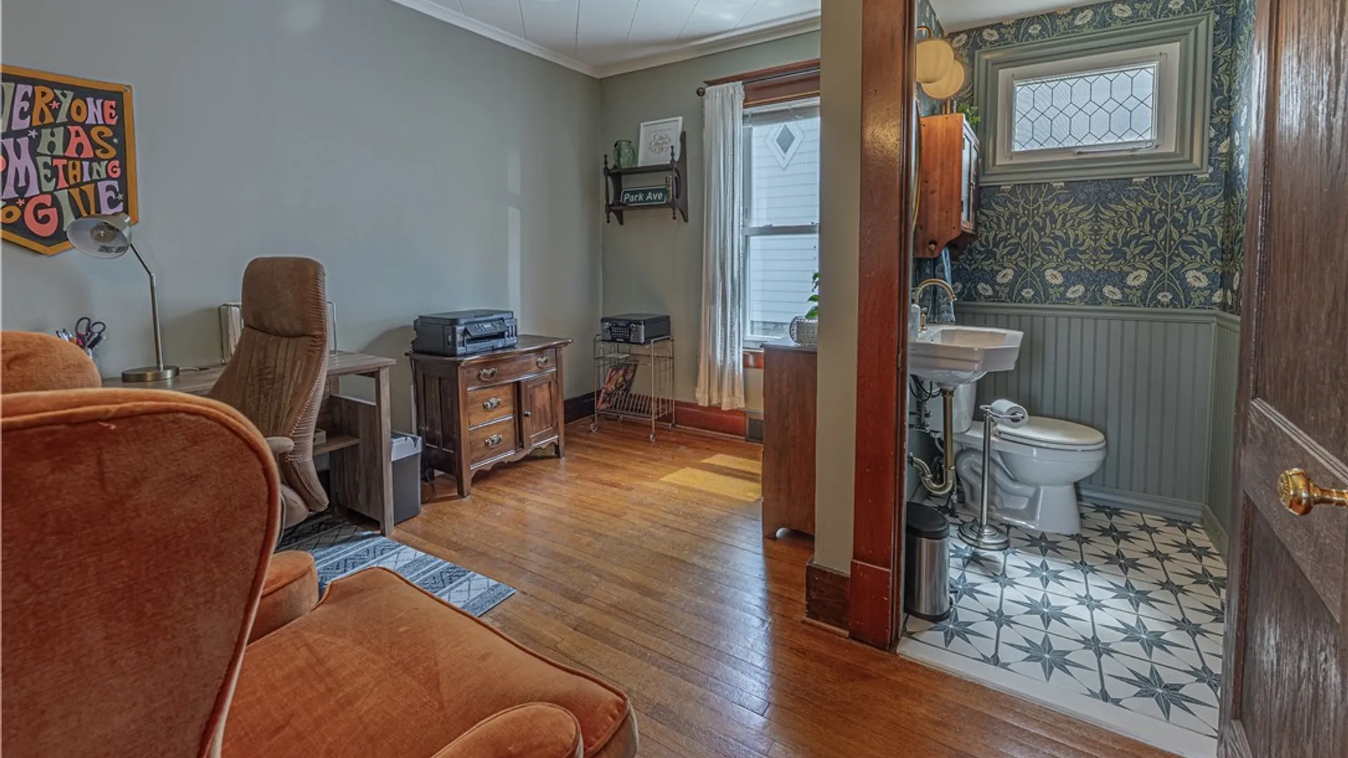 Property at 7 Woodlawn Avenue, Lancaster, NY 14086 17