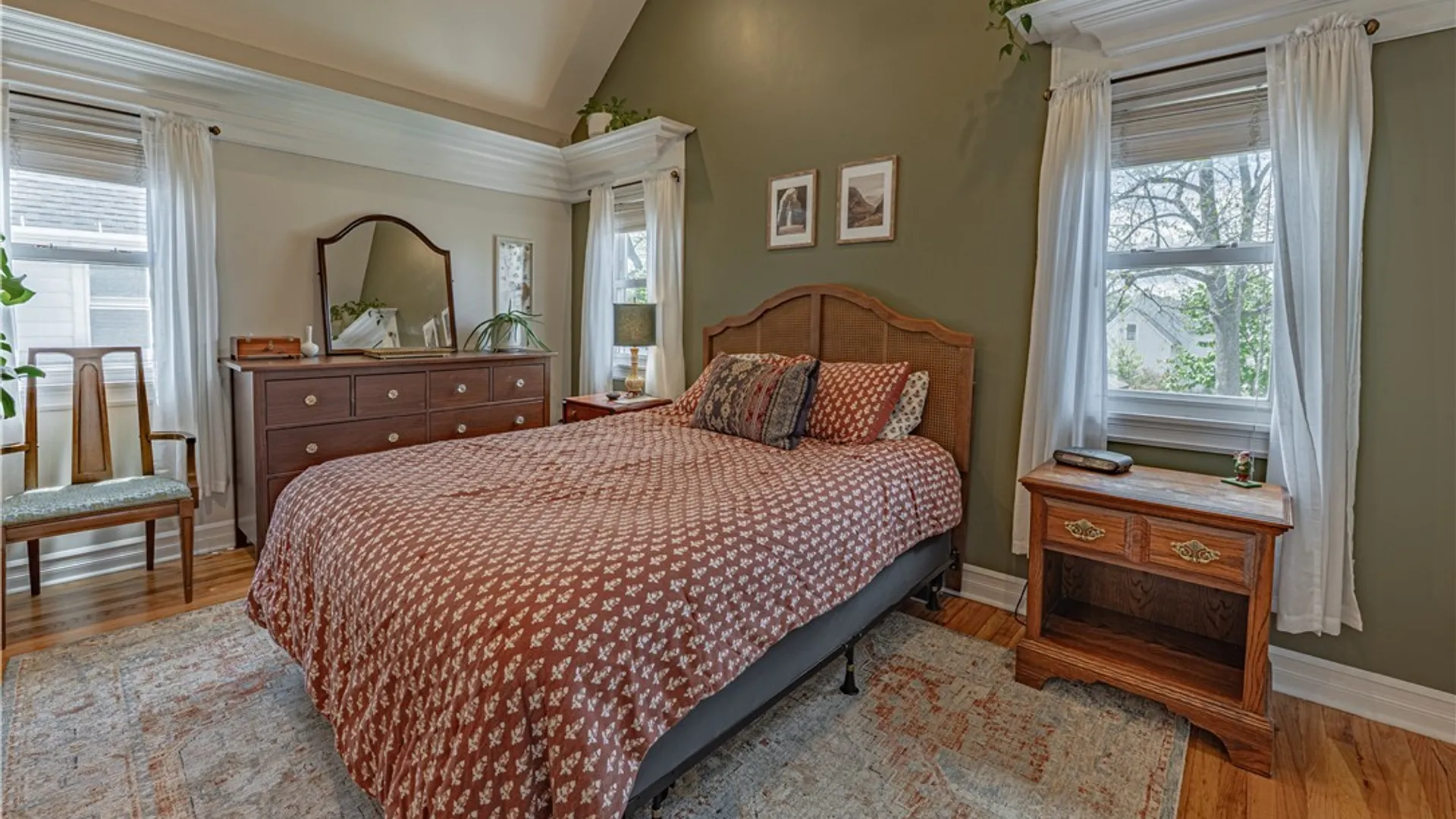 Property at 7 Woodlawn Avenue, Lancaster, NY 14086 33
