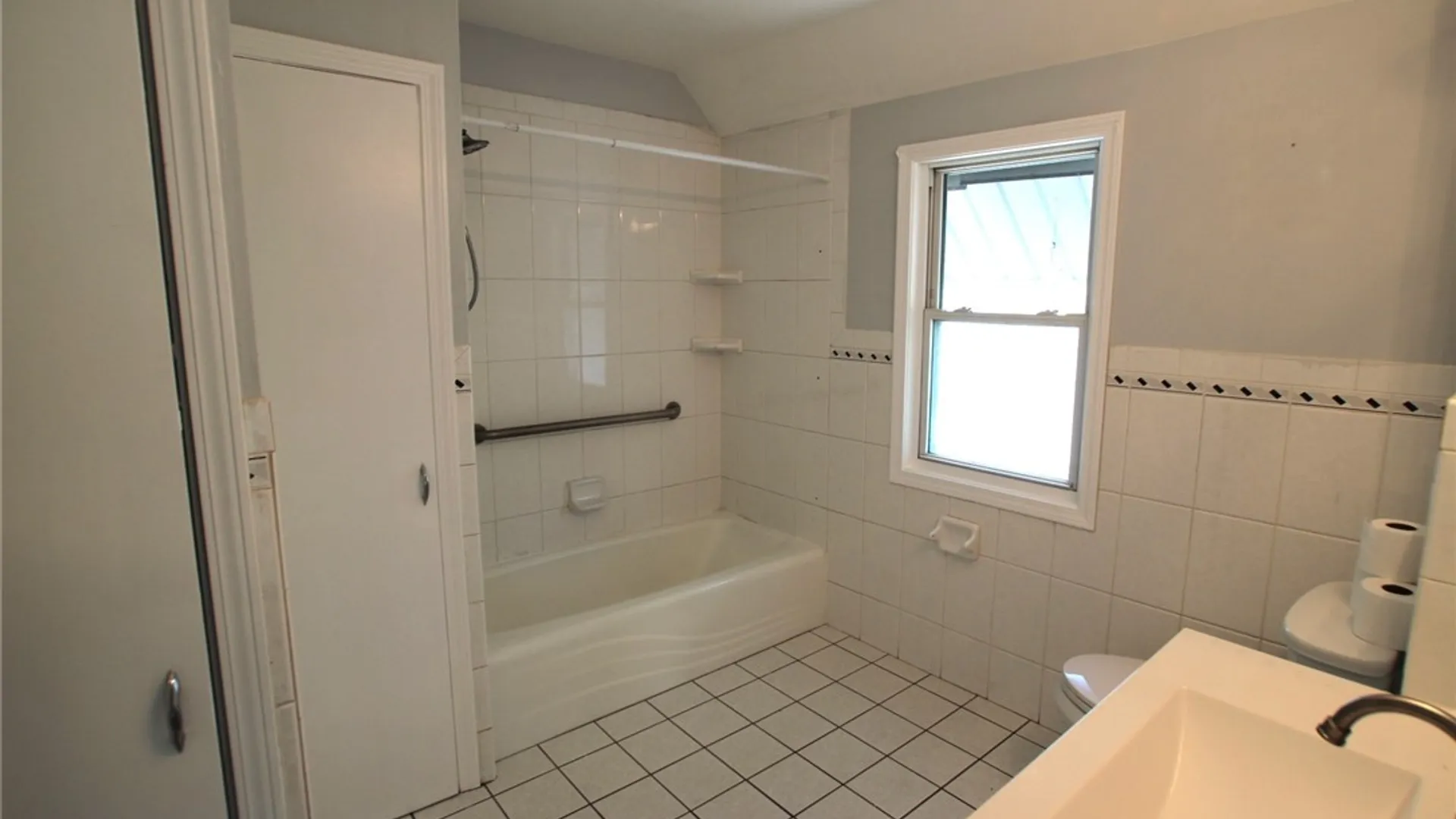 Property at 692 Chili Avenue, Rochester, NY 14611 21