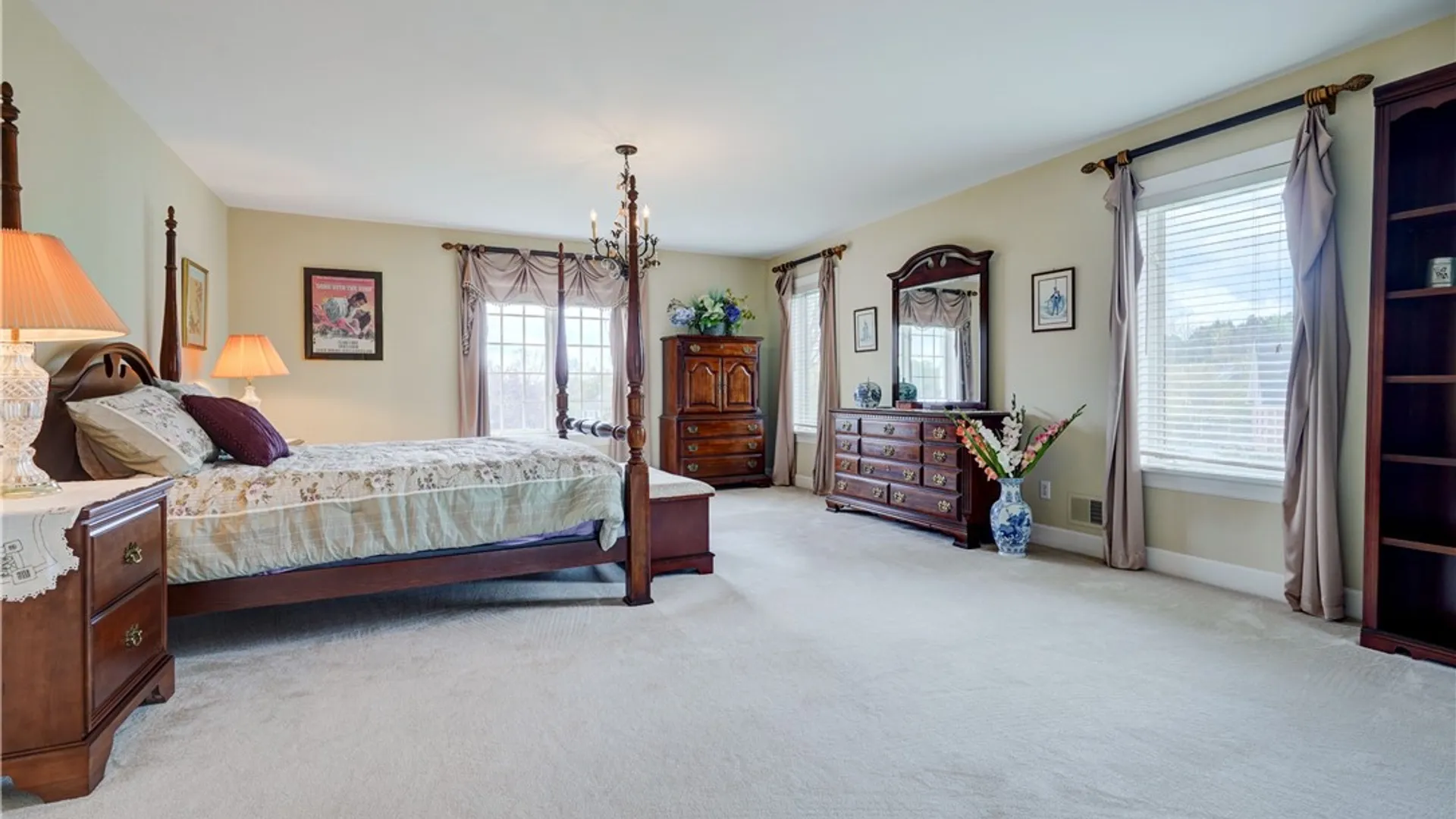 Property at 20 Sunrise Hill, Pittsford, NY 14534 34