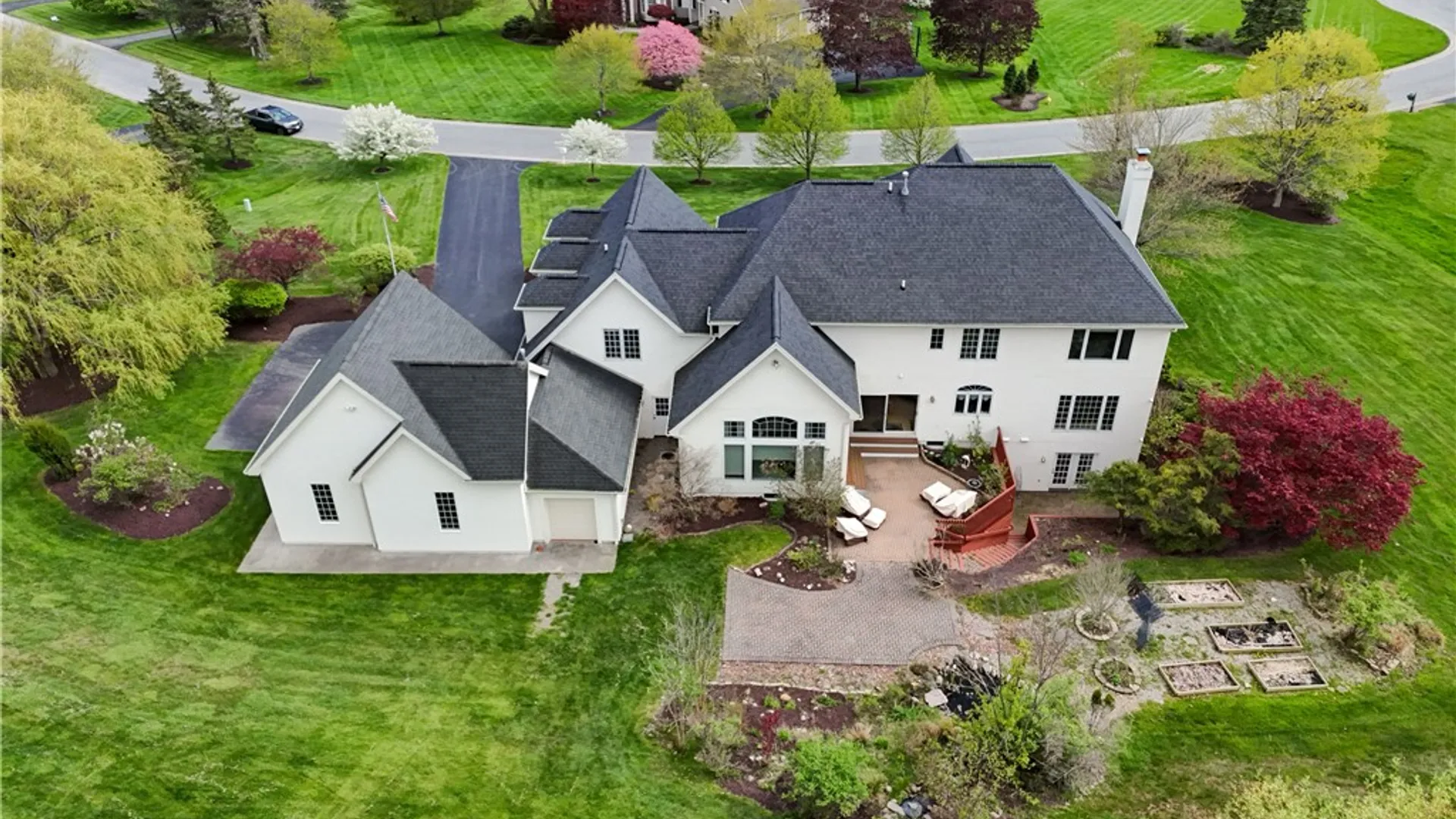 Property at 20 Sunrise Hill, Pittsford, NY 14534 6