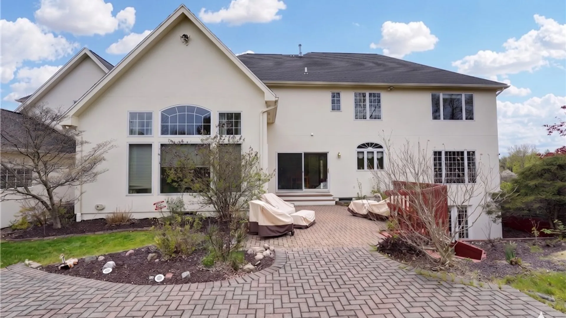 Property at 20 Sunrise Hill, Pittsford, NY 14534 8
