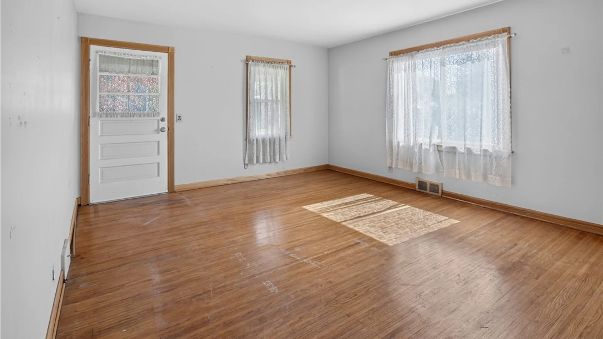 Property at 424 Spruce Street, East Rochester, NY 14445 10