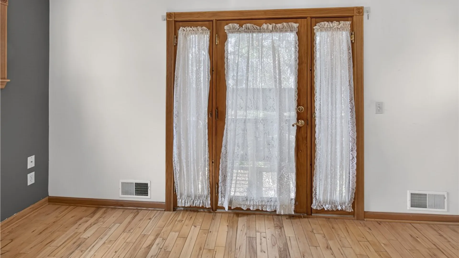 Property at 424 Spruce Street, East Rochester, NY 14445 17