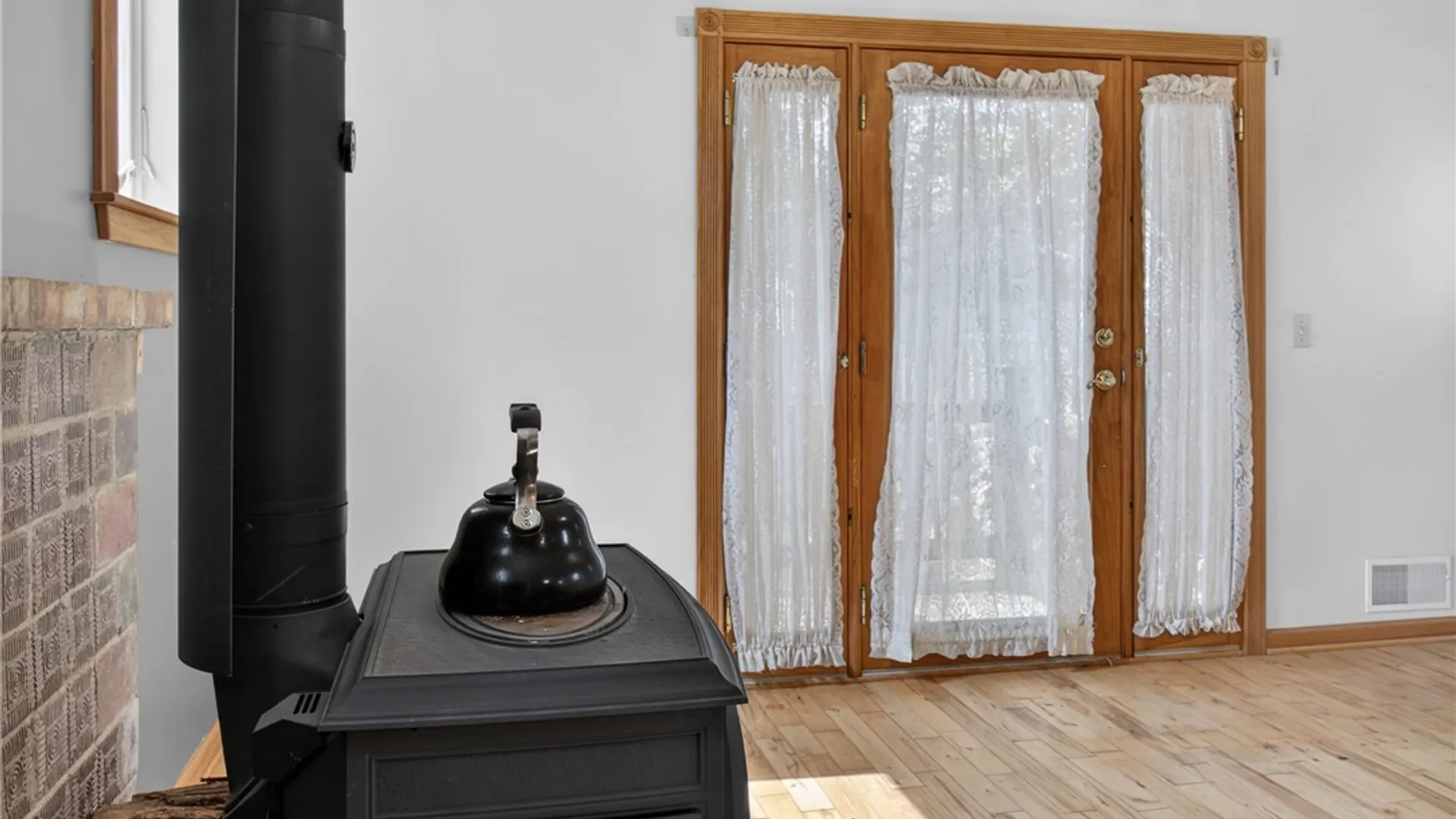 Property at 424 Spruce Street, East Rochester, NY 14445 20