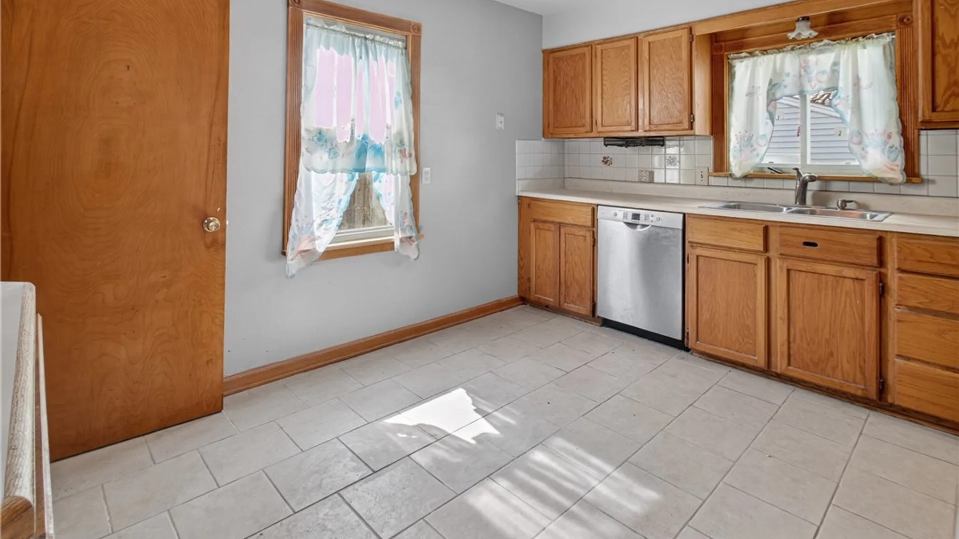 Property at 424 Spruce Street, East Rochester, NY 14445 8