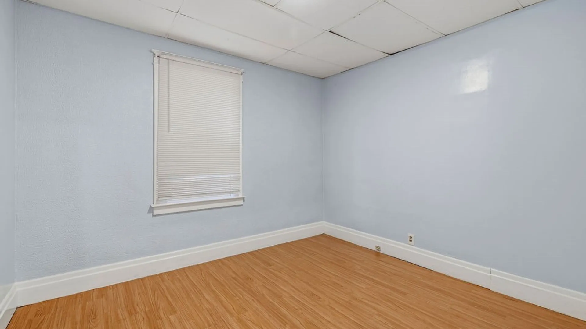 Property at 2233 Welch Avenue, Niagara Falls, NY 14303 10