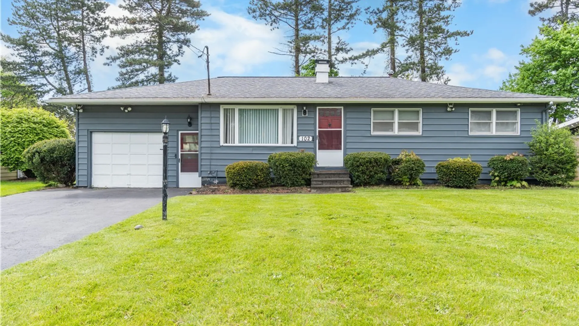 Property at 102 Sherwood Lane, Salina, NY 13212 3