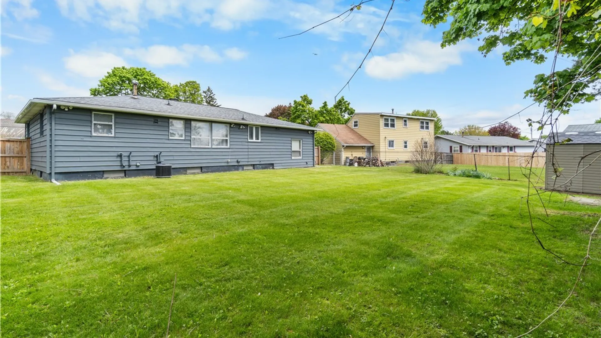 Property at 102 Sherwood Lane, Salina, NY 13212 4