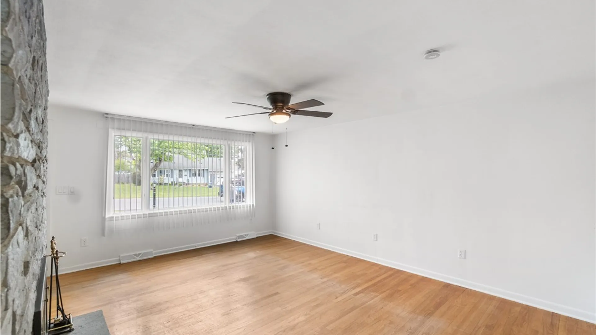 Property at 102 Sherwood Lane, Salina, NY 13212 7