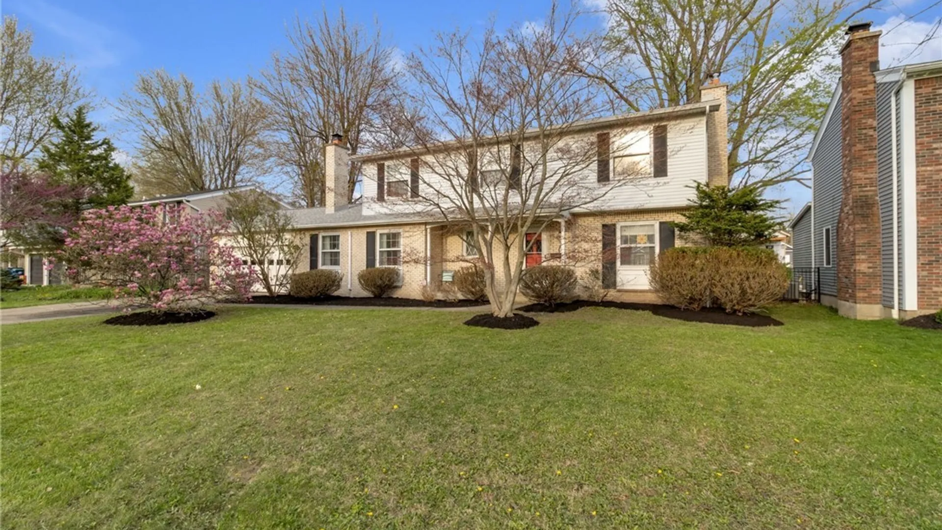 Property at 41 Kingswaye Drive, Amherst, NY 14221 3