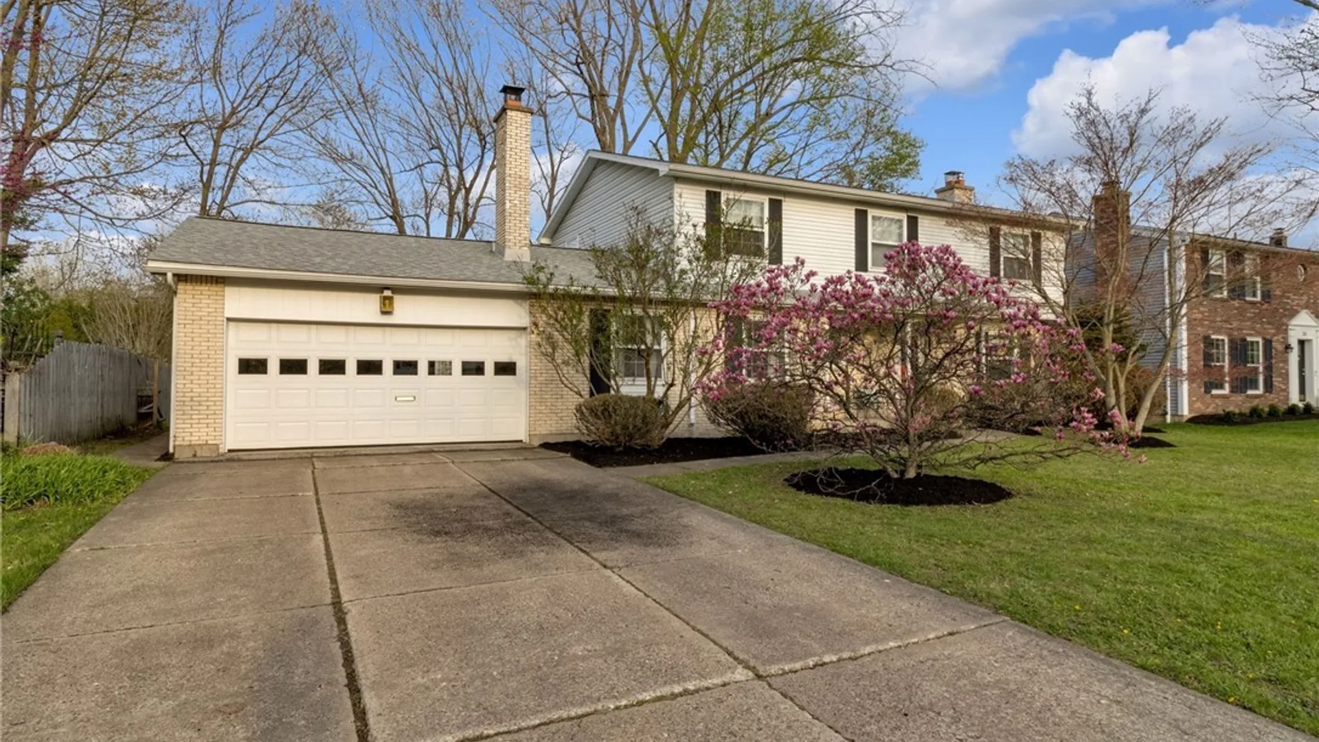 Property at 41 Kingswaye Drive, Amherst, NY 14221 4