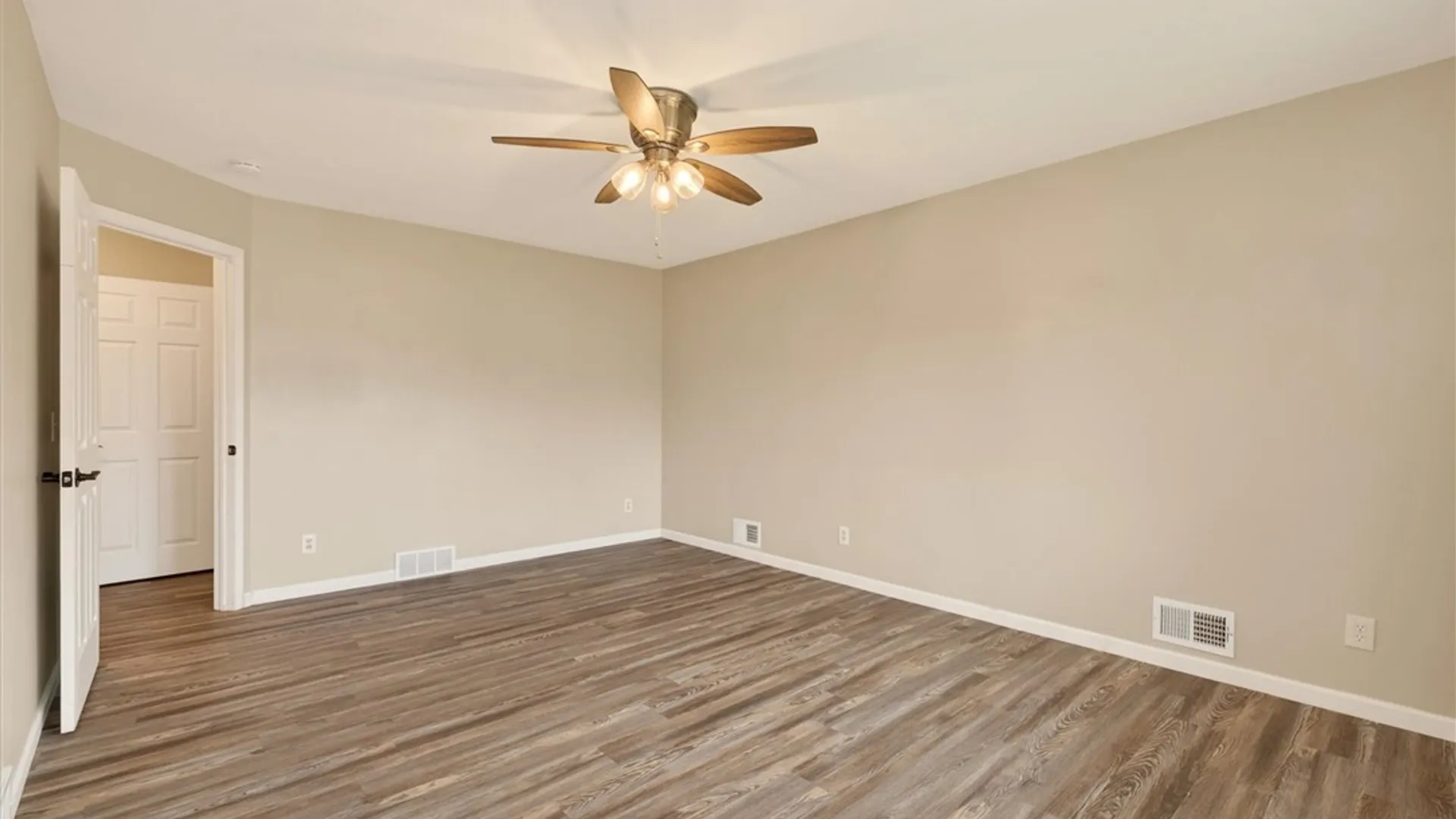 Property at 24 Bennett Ave, Irondequoit, NY 14609 27