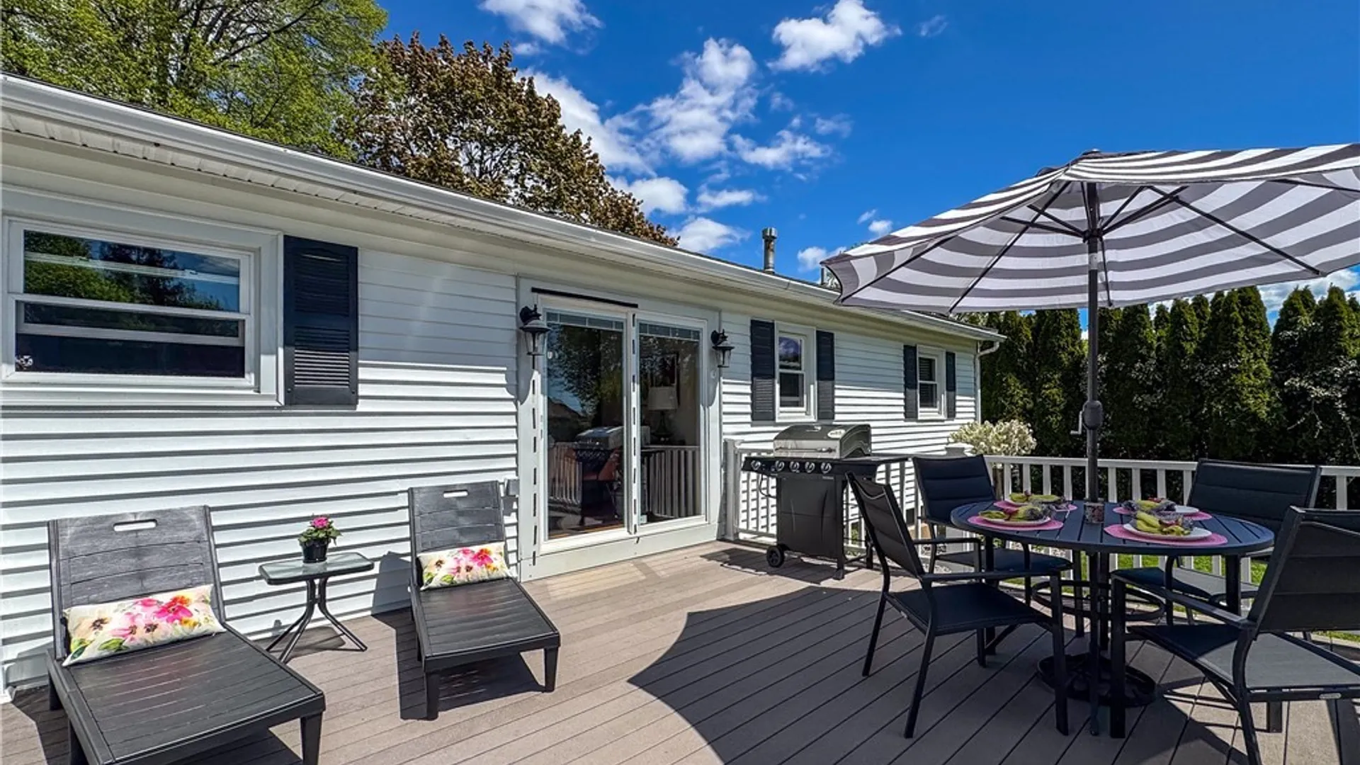 Property at 26 Locust Street, Auburn, NY 13021 8