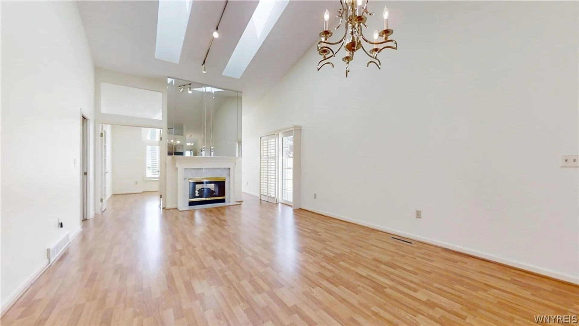 Property at 3 BirdWalk Lane, Amherst, NY 14221 12