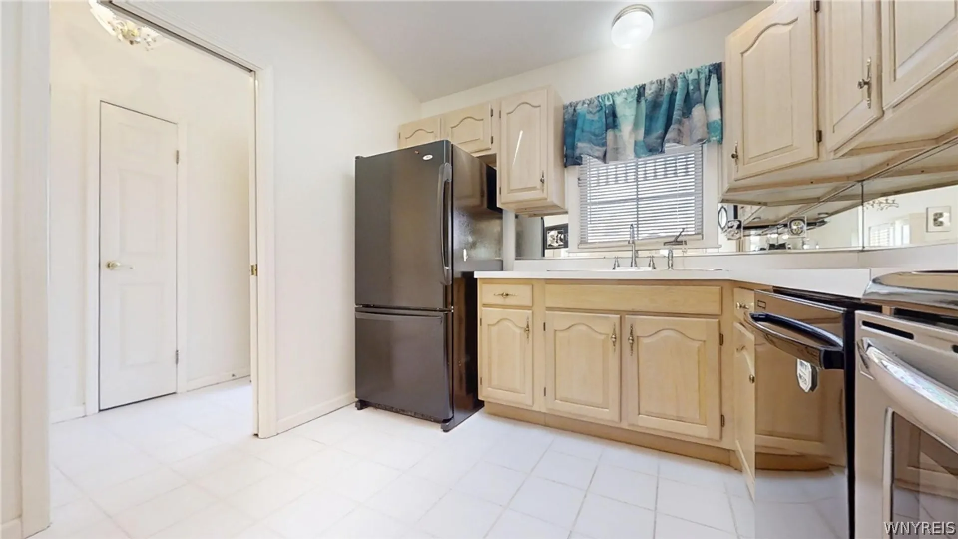 Property at 3 BirdWalk Lane, Amherst, NY 14221 9