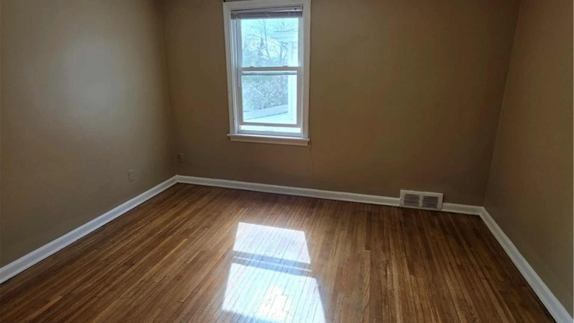 Property at 351 Stillwell Avenue, Tonawanda, NY 14217 11