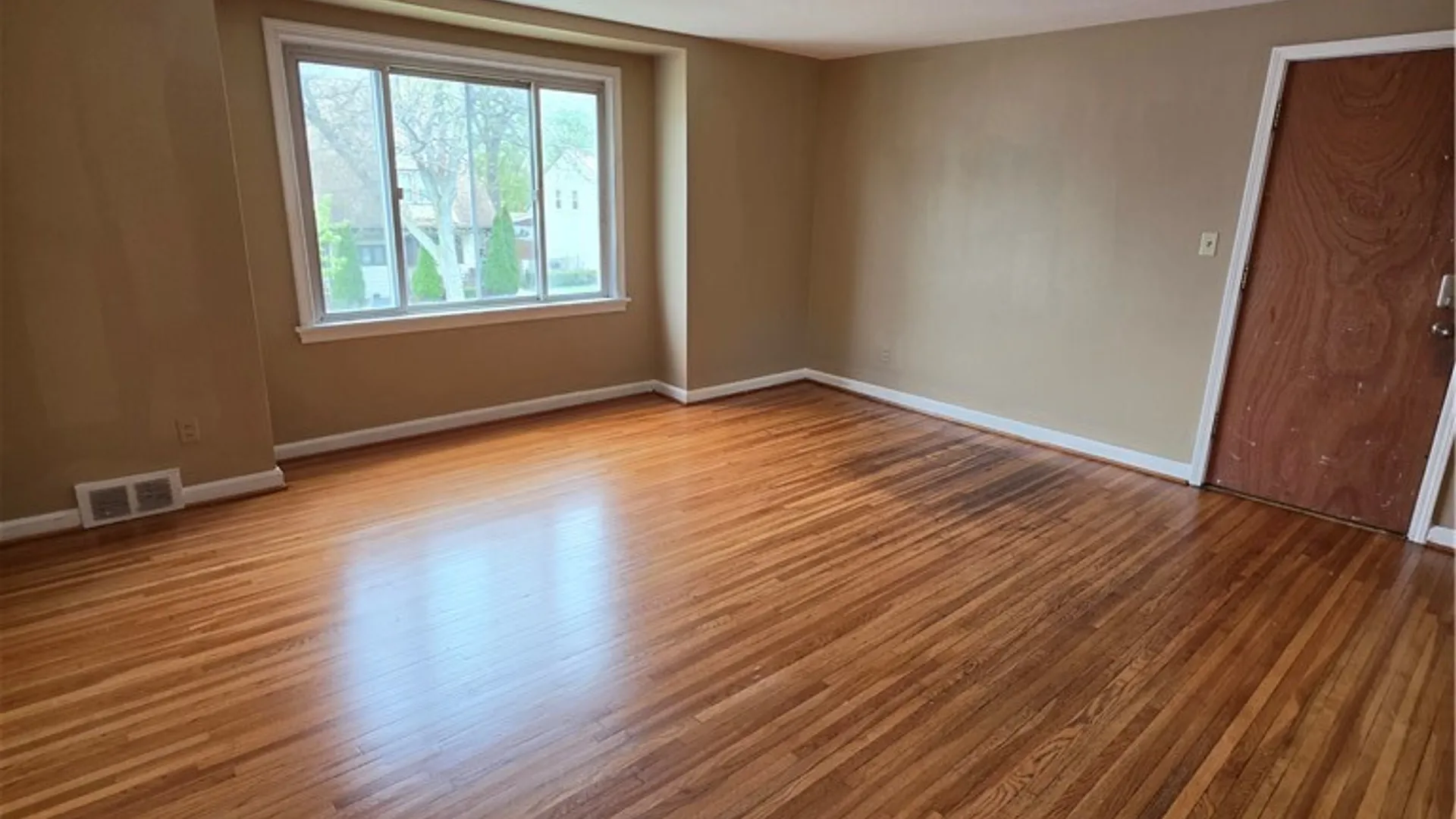 Property at 351 Stillwell Avenue, Tonawanda, NY 14217 3
