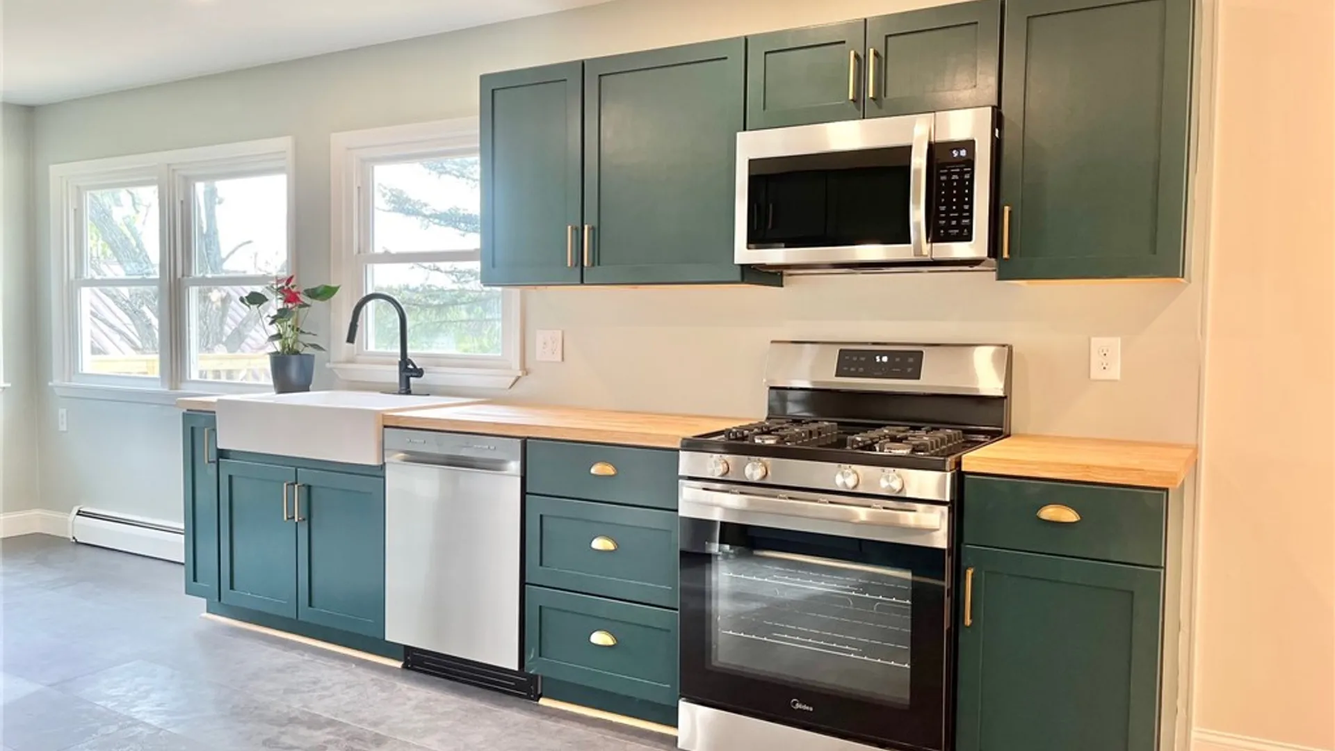 Property at 33 Elm Street, East Bloomfield, NY 14469 3