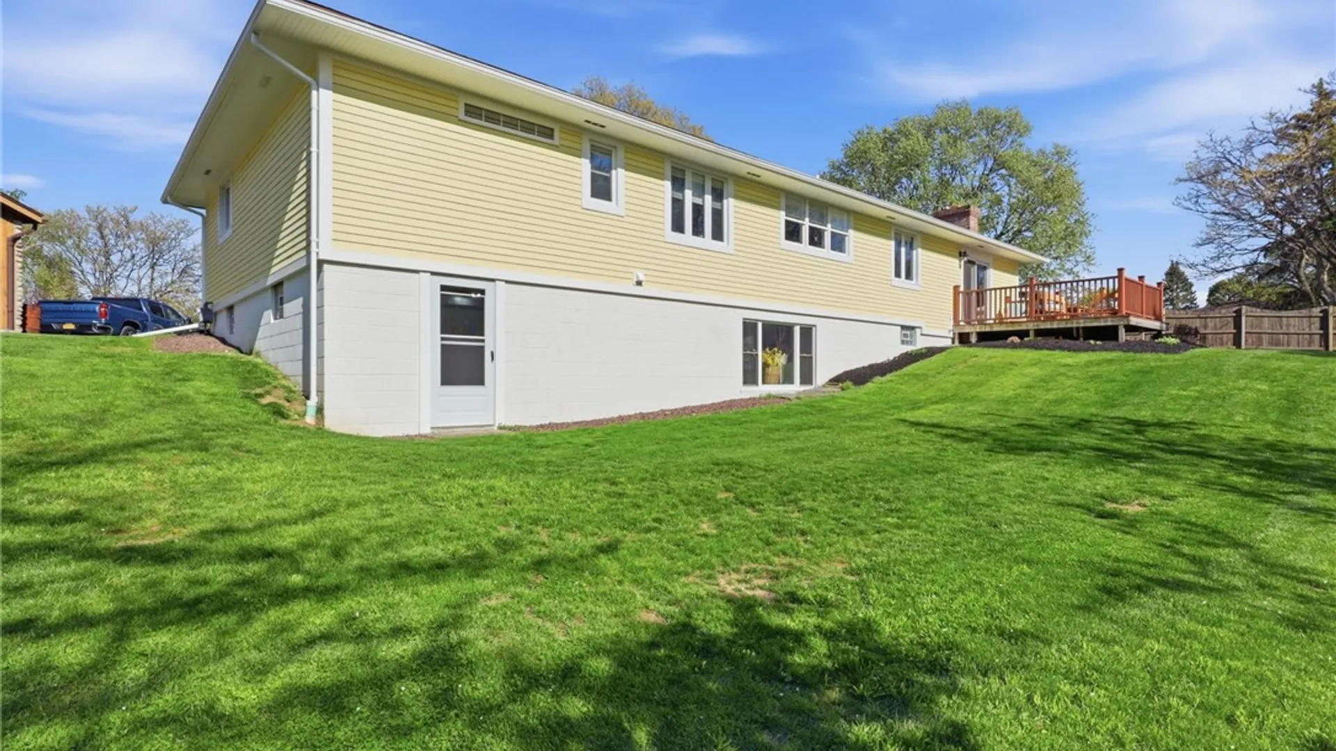 Property at 68 Favara Circle, Irondequoit, NY 14609 27