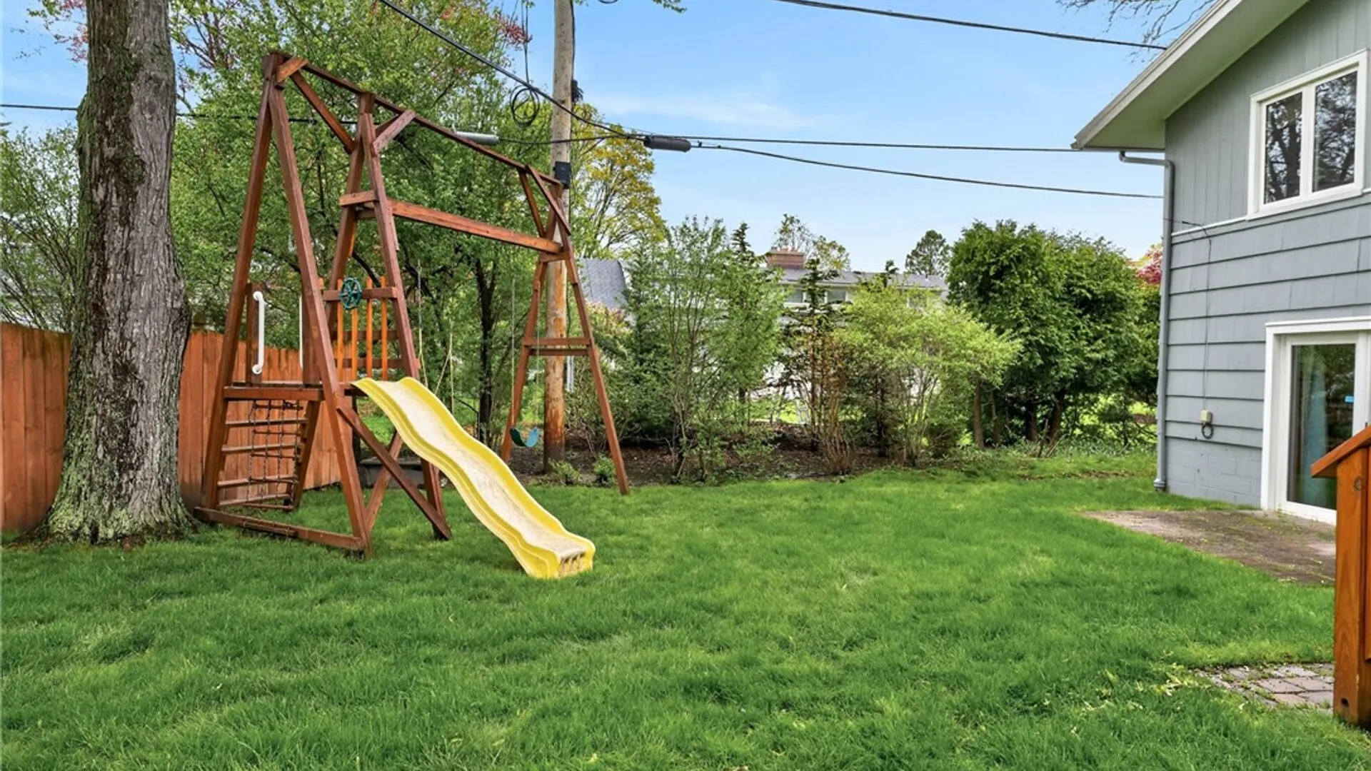 Property at 555 Bonnie Brae Avenue, Brighton, NY 14618 38
