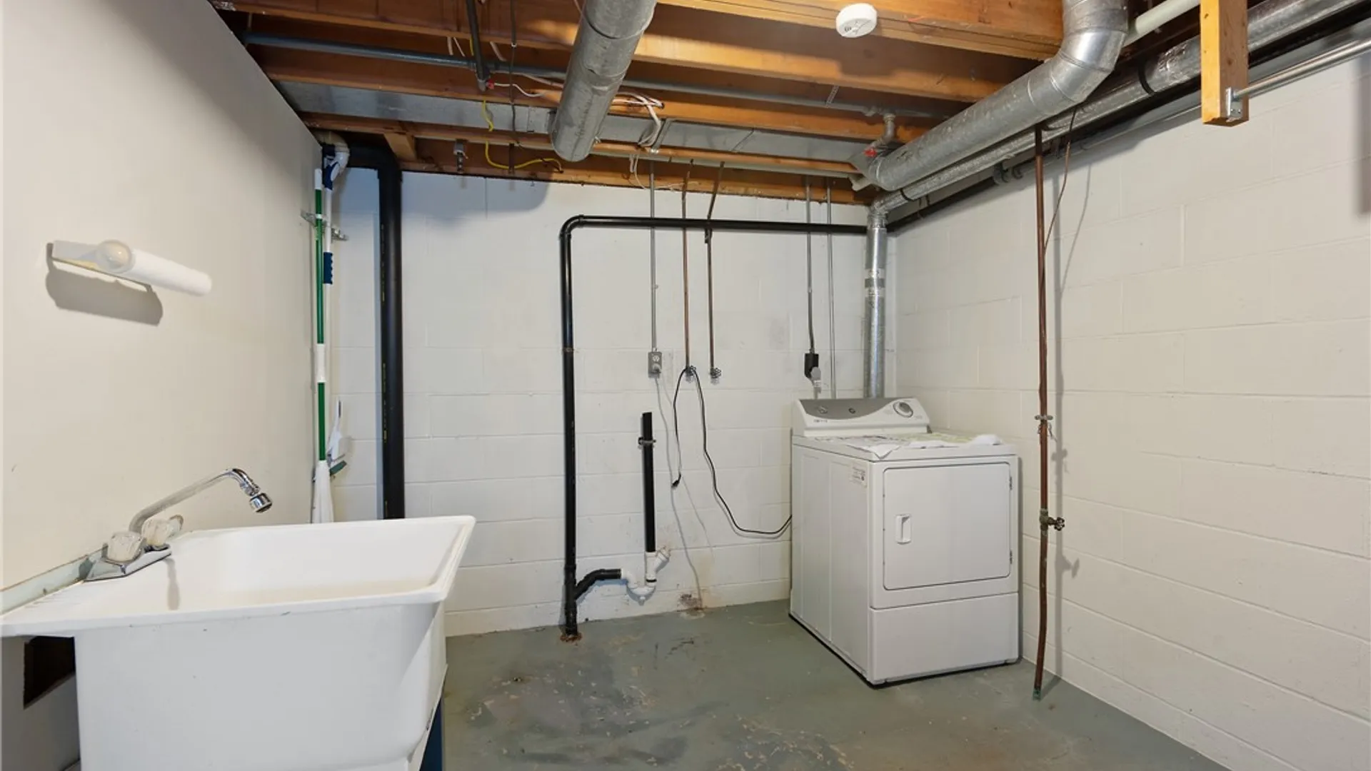 Property at 11 Burt Street, Oswego, NY 13126 24