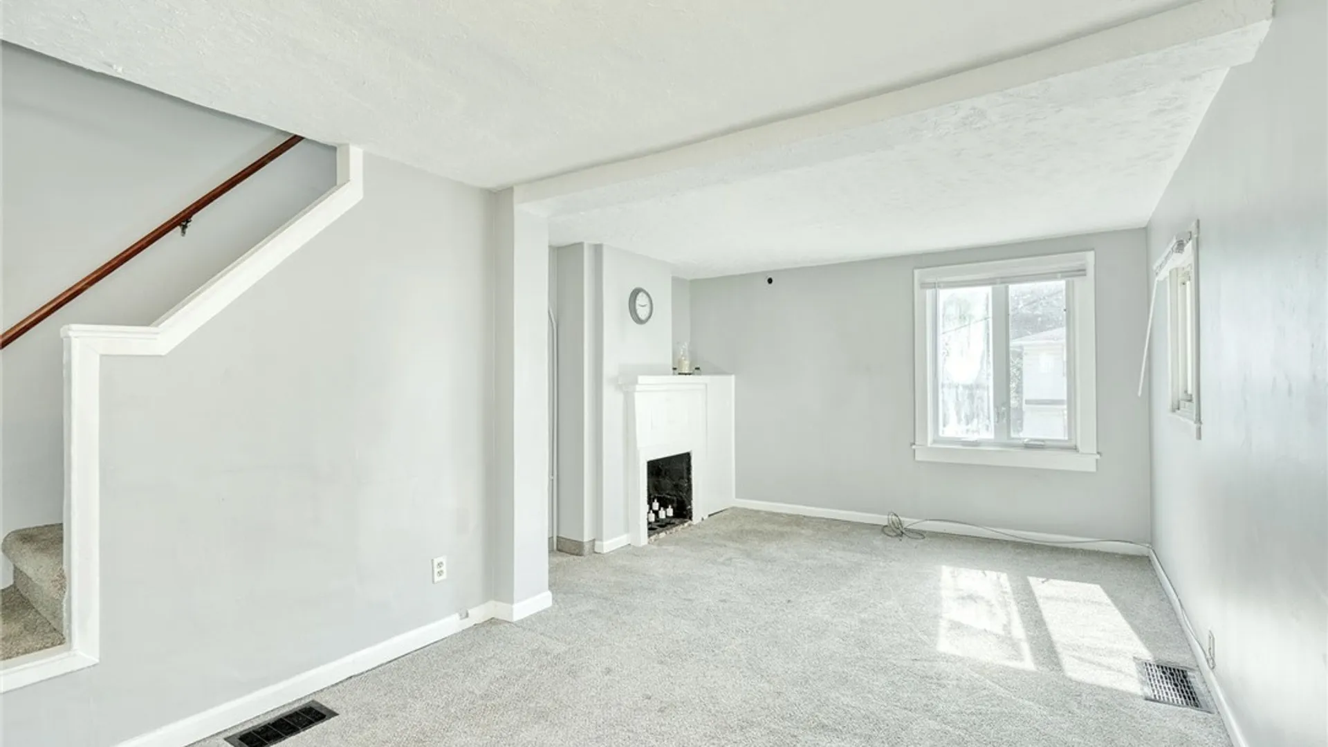 Property at 15 Woodneath Cres, East Rochester, NY 14445 11