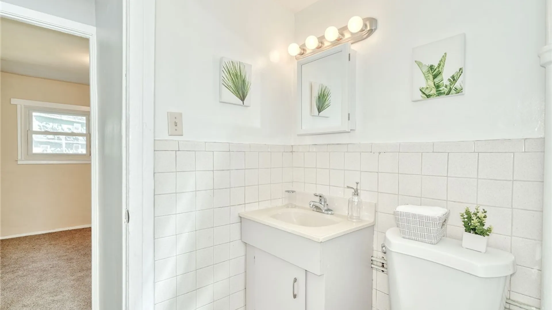 Property at 15 Woodneath Cres, East Rochester, NY 14445 20