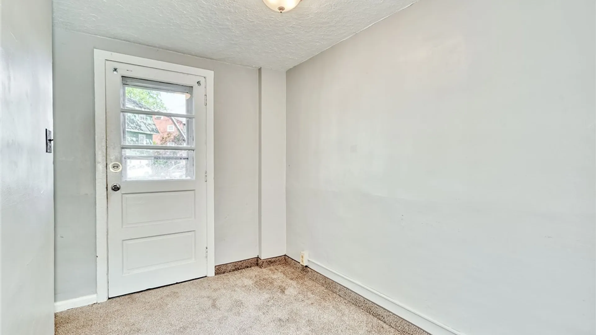 Property at 15 Woodneath Cres, East Rochester, NY 14445 3