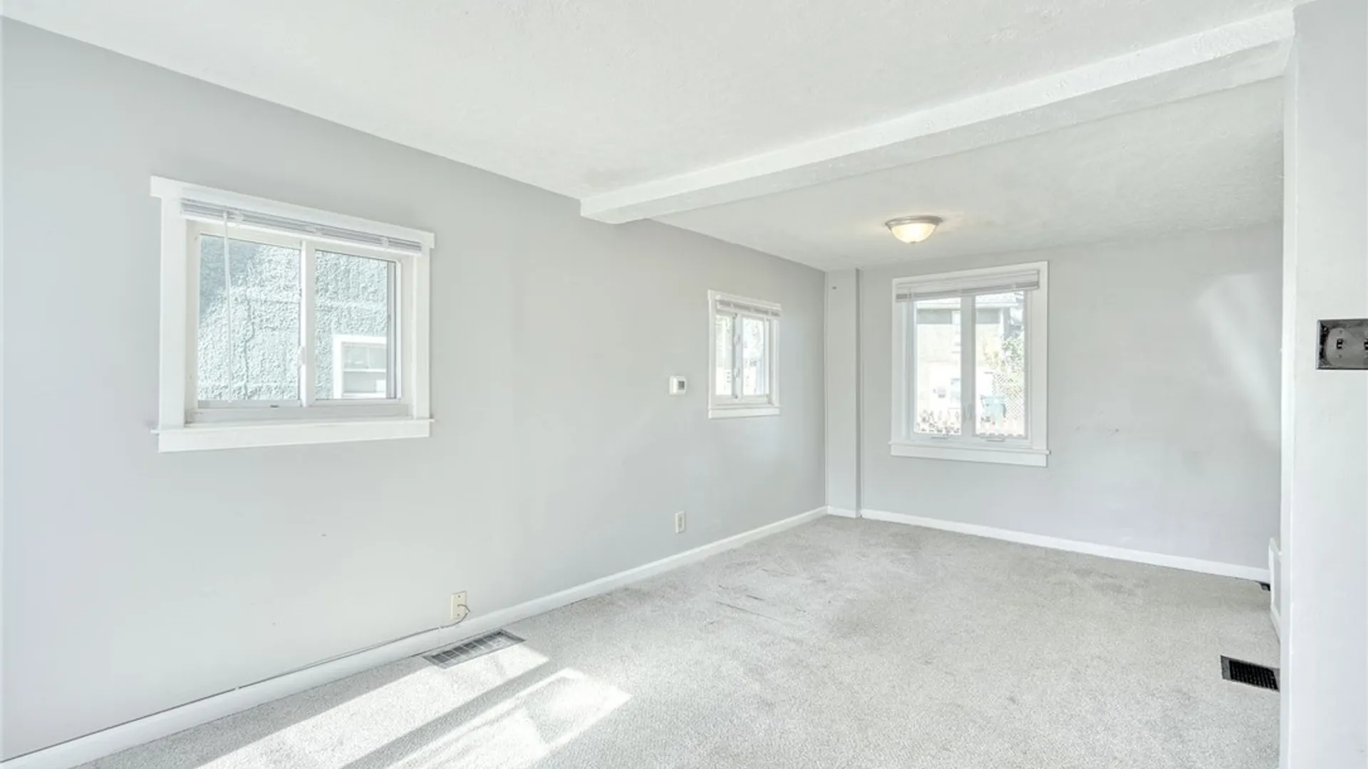 Property at 15 Woodneath Cres, East Rochester, NY 14445 9