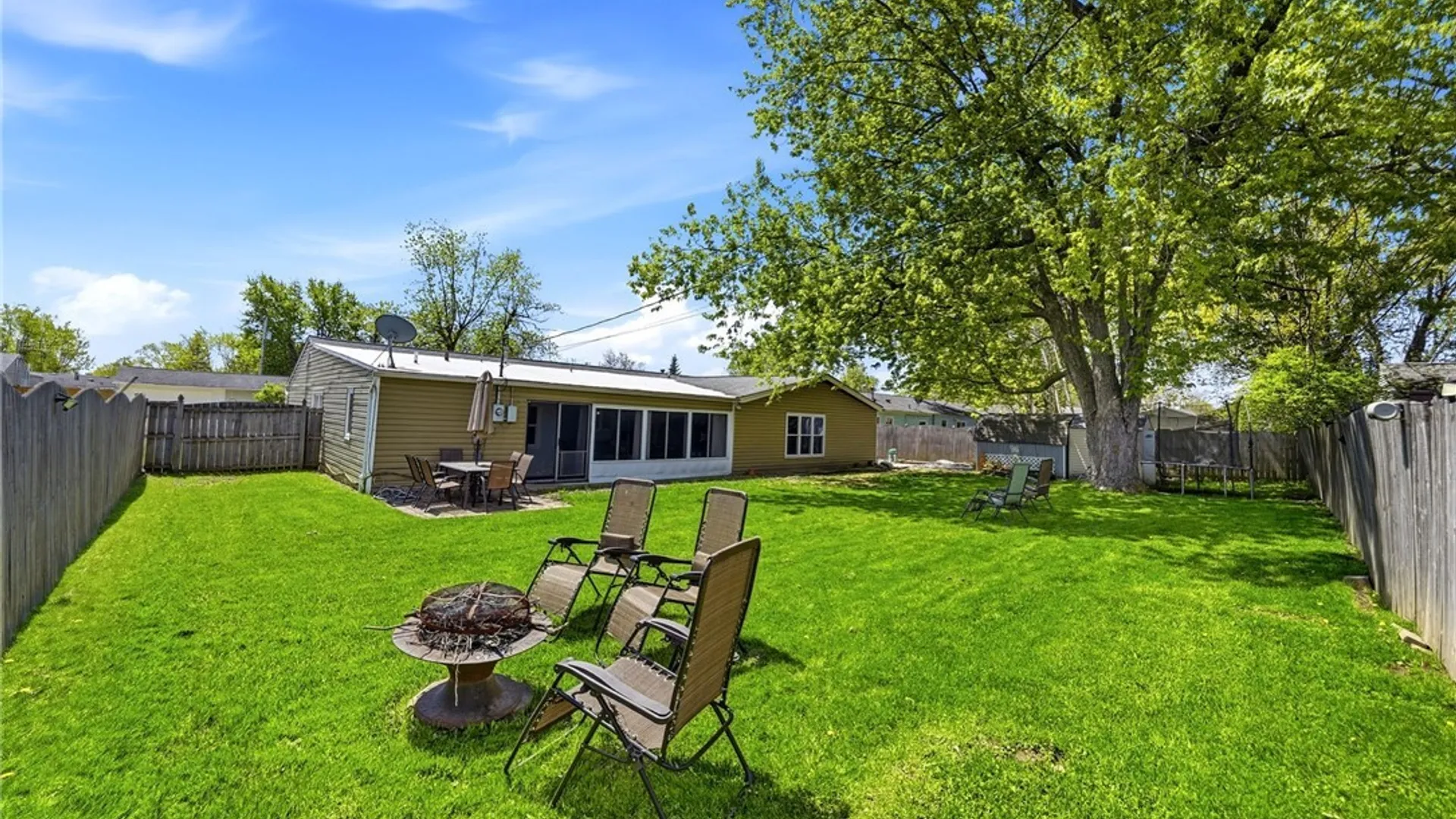 Property at 52 Donna Court, Cheektowaga, NY 14043 26