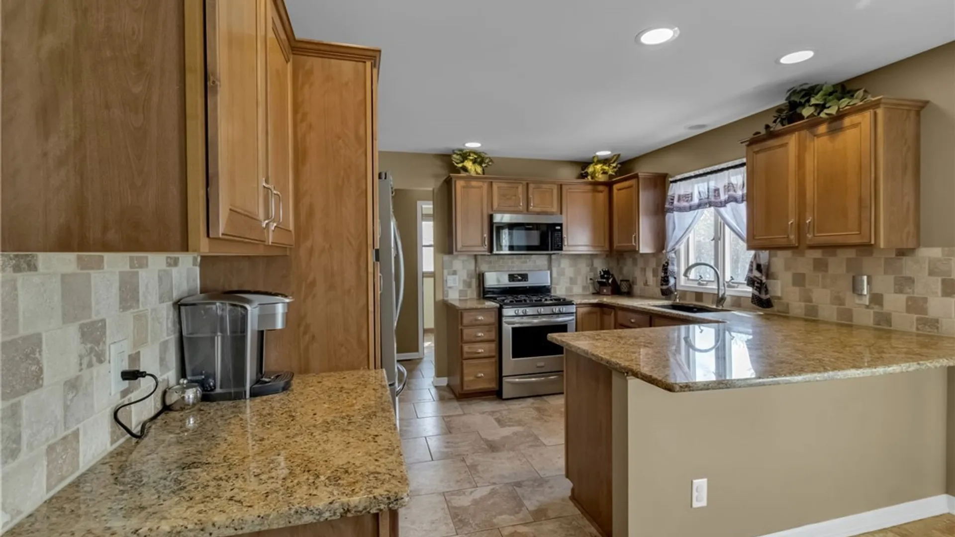 Property at 3604 Kelsey Lane, Wheatfield, NY 14120 21