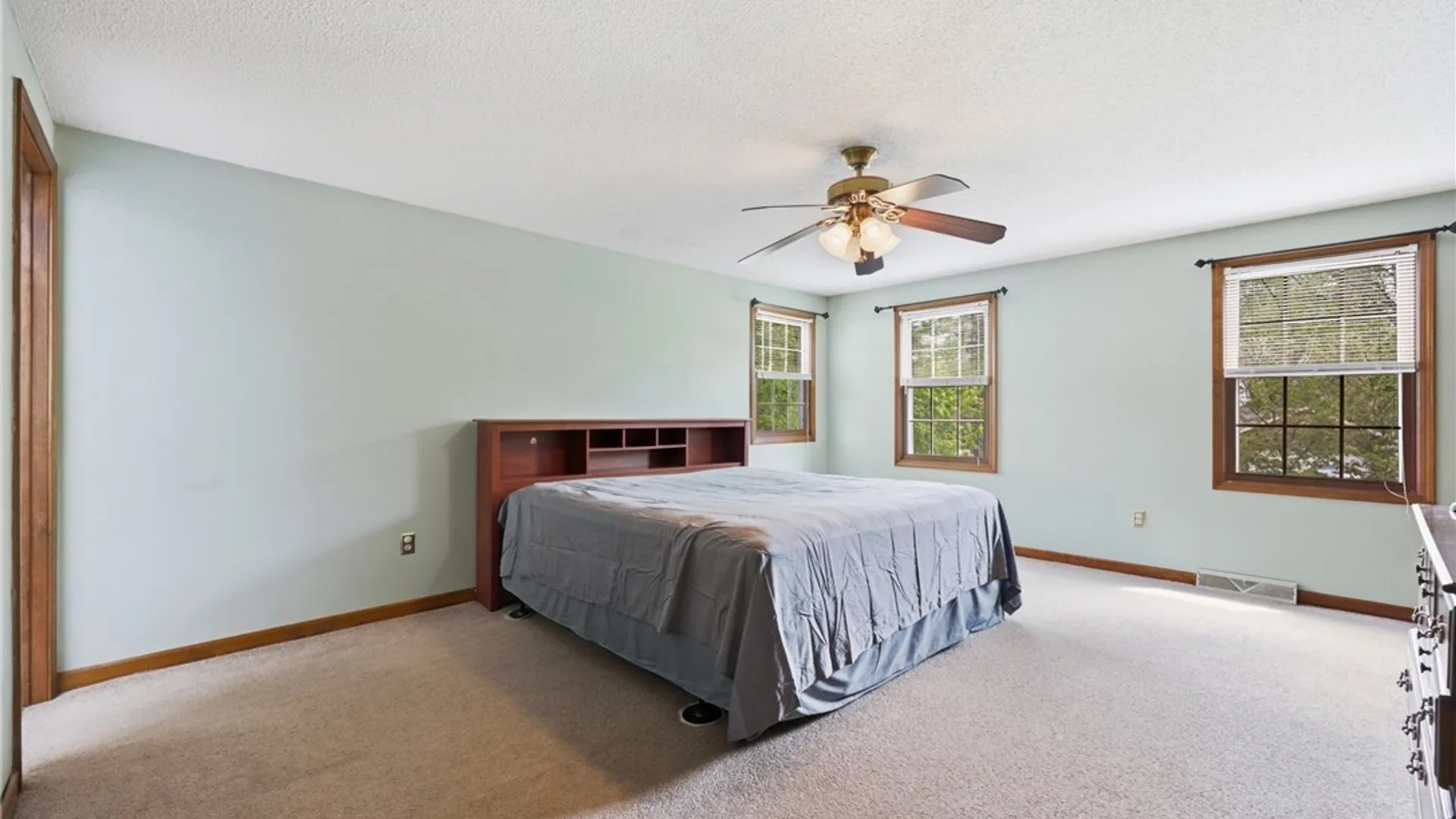 Property at 44 Baron Court, Amherst, NY 14068 23