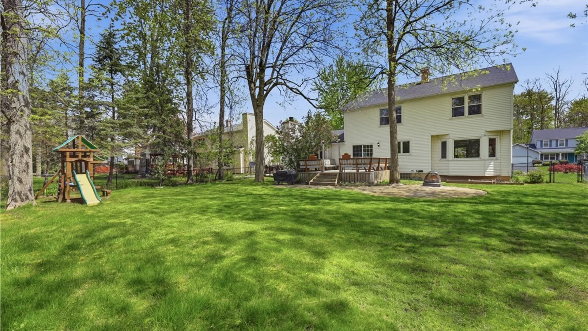 Property at 44 Baron Court, Amherst, NY 14068 38