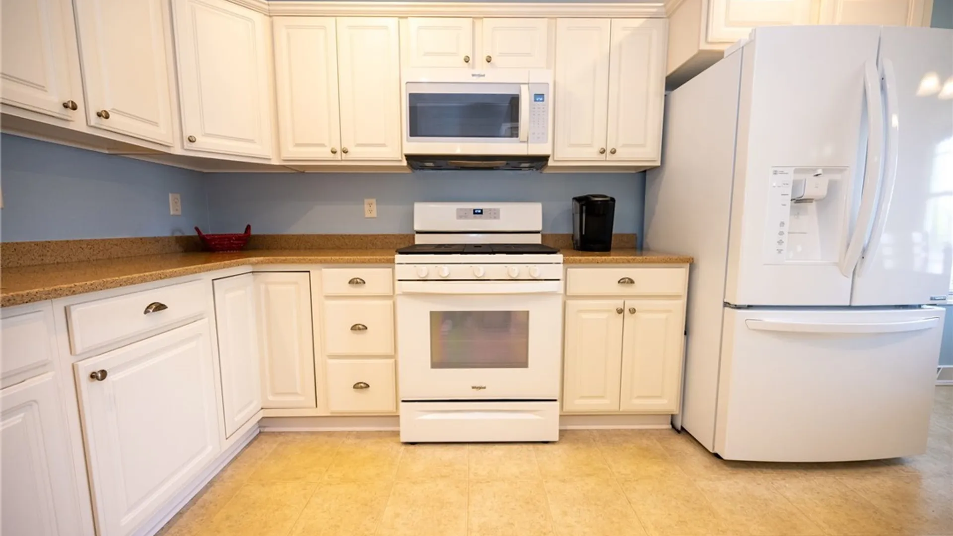 Property at 15 Glenfield Drive, West Seneca, NY 14224 10