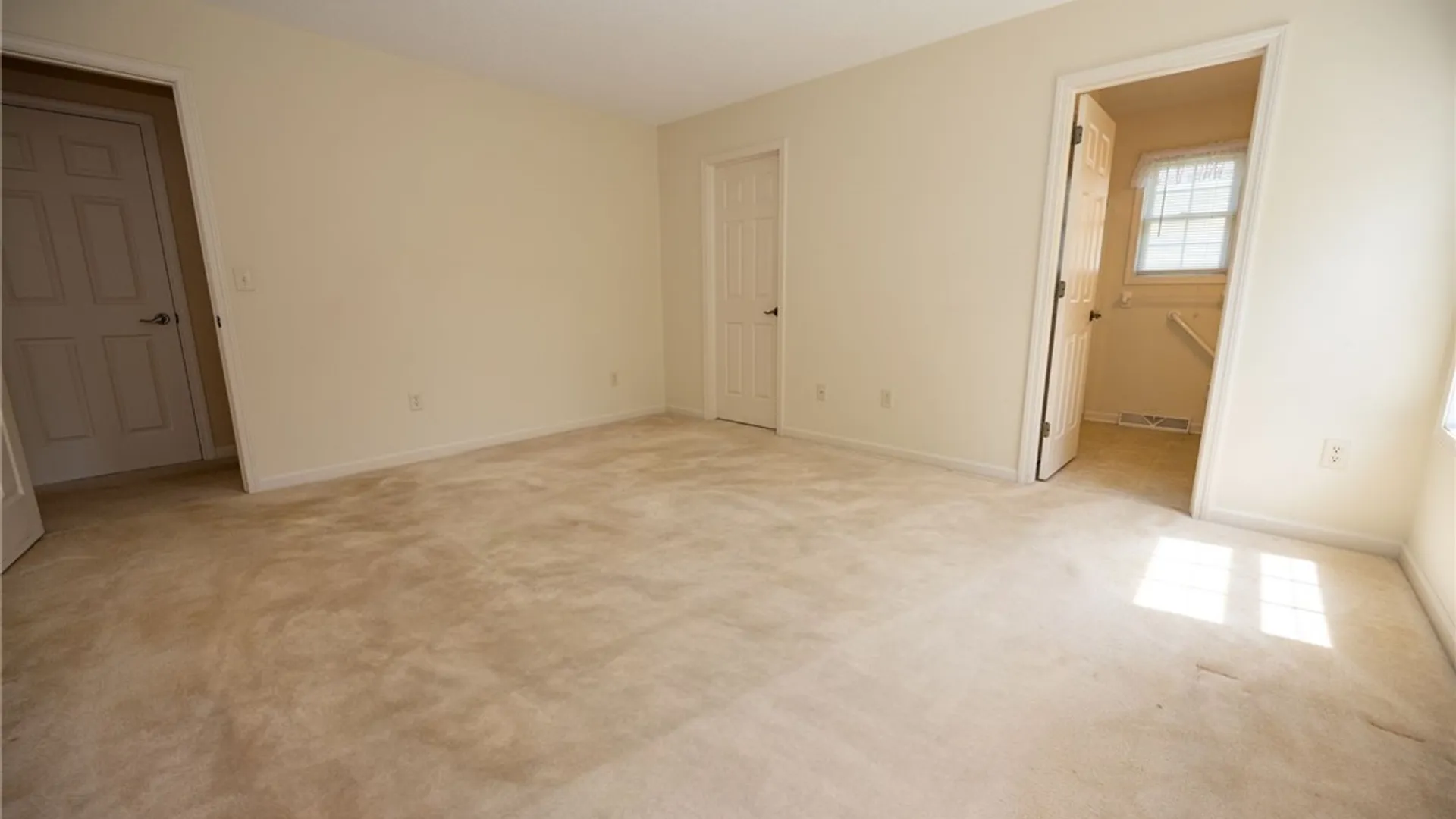 Property at 15 Glenfield Drive, West Seneca, NY 14224 18