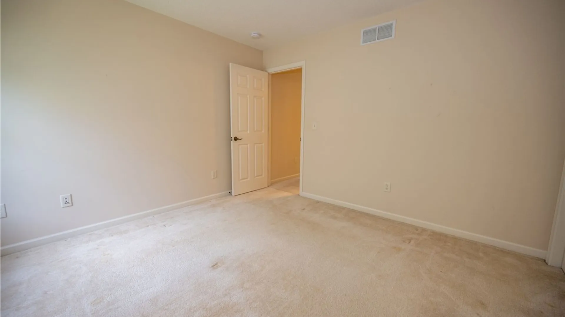 Property at 15 Glenfield Drive, West Seneca, NY 14224 22
