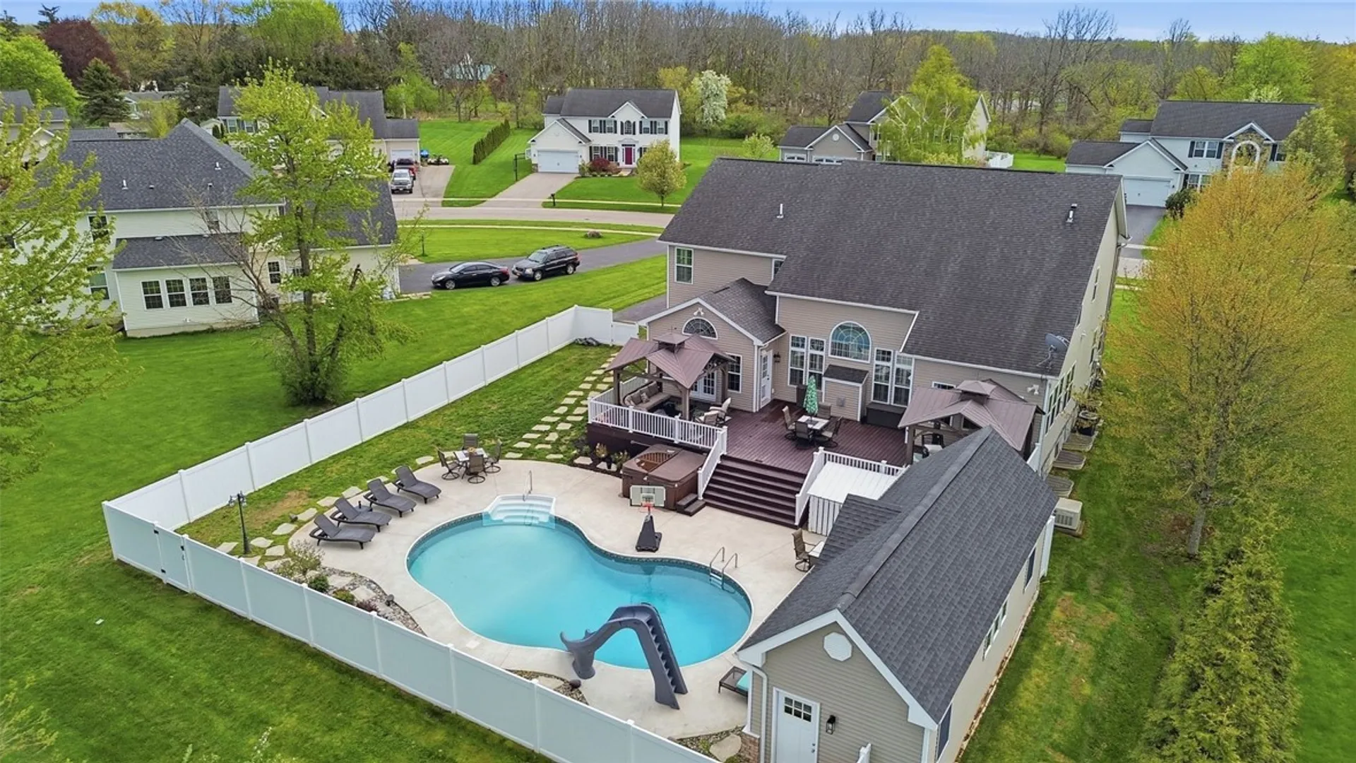 Property at 100 Triple Diamond, Penfield, NY 14580 42