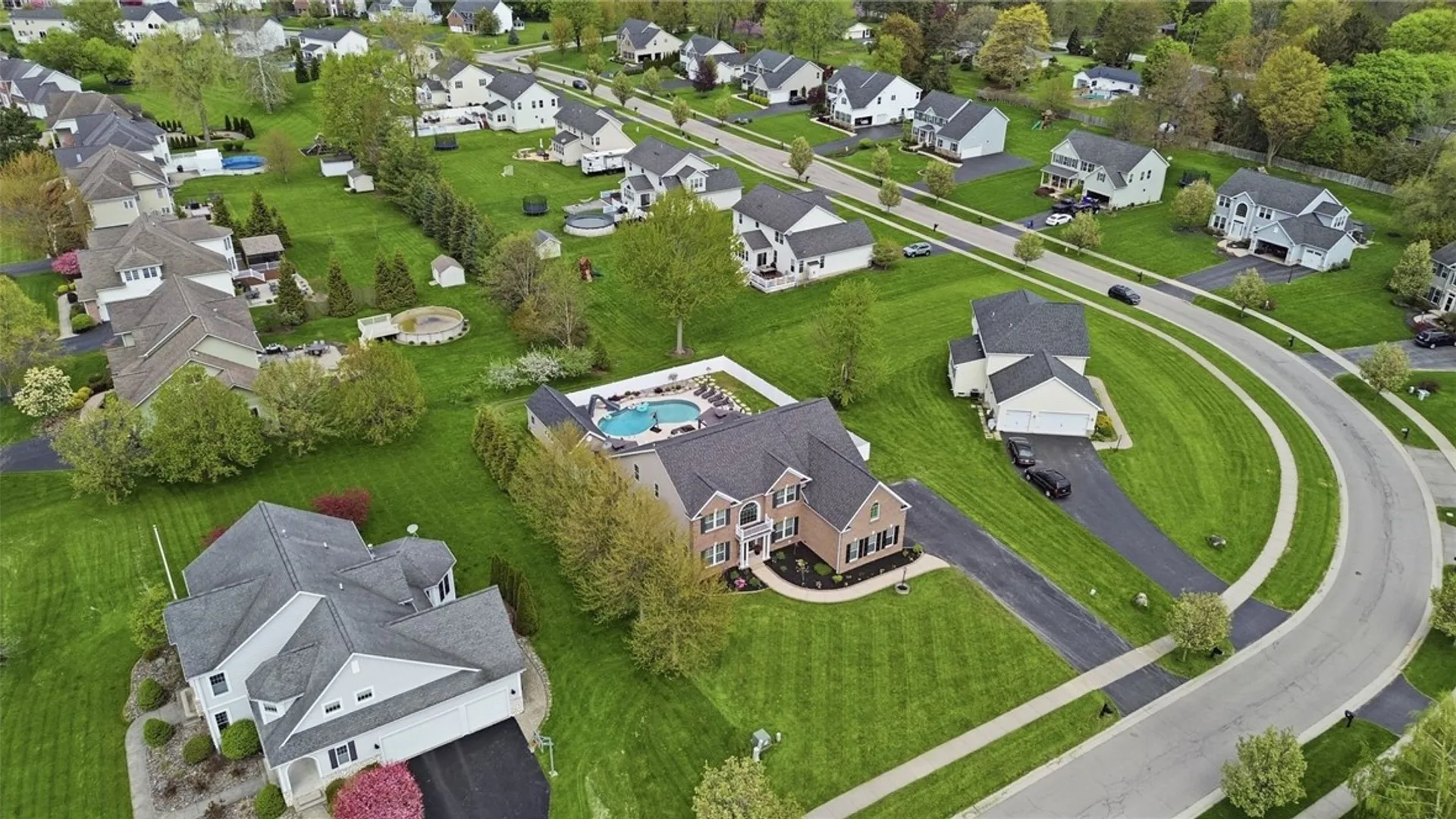 Property at 100 Triple Diamond, Penfield, NY 14580 44