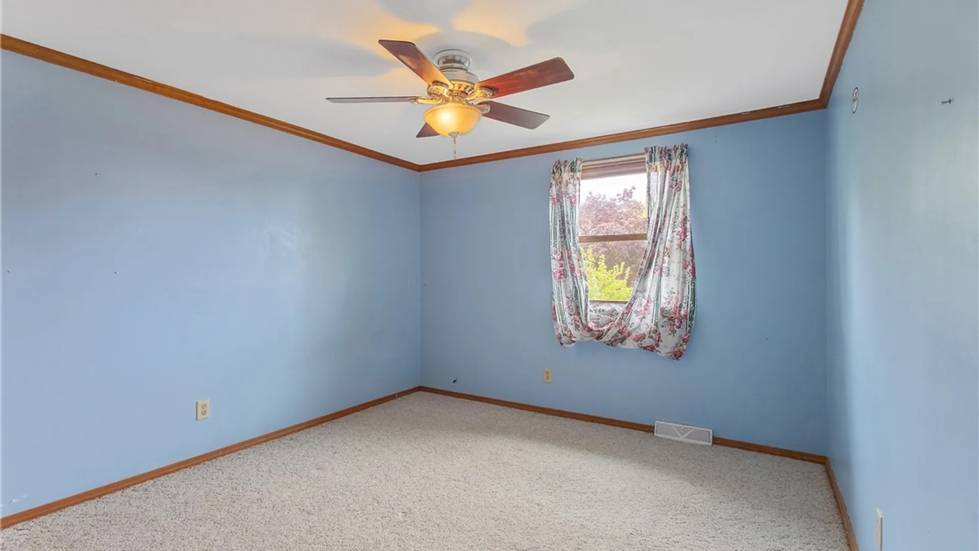 Property at 7799 Bainbridge Drive, Clay, NY 13090 25