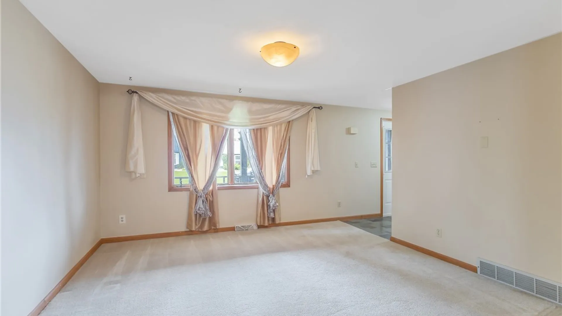 Property at 7799 Bainbridge Drive, Clay, NY 13090 38
