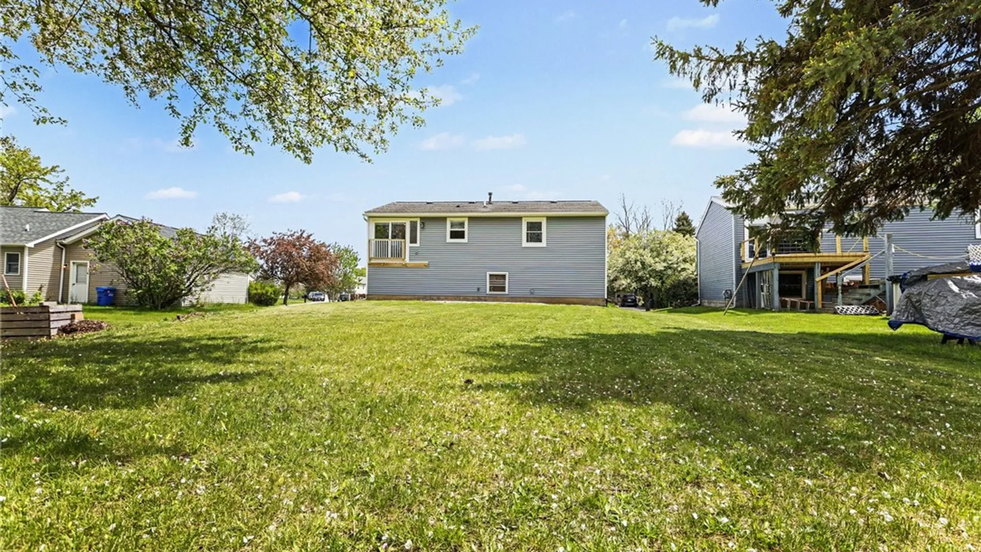 Property at 1258 Glen Carlyn Drive, Farmington, NY 14425 24