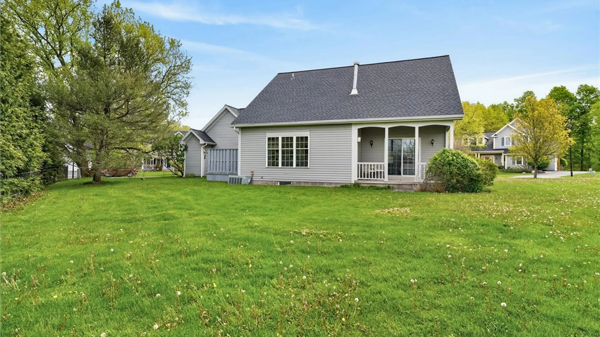 Property at 28 Brigham Circle, Mendon, NY 14472 42