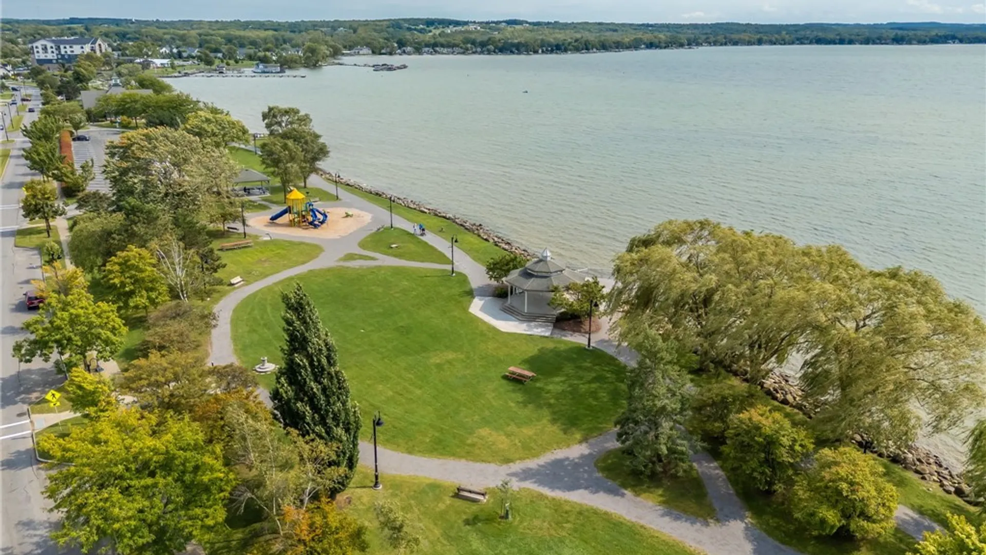 Property at 15 Leeward Lane, Canandaigua City, NY 14424 39