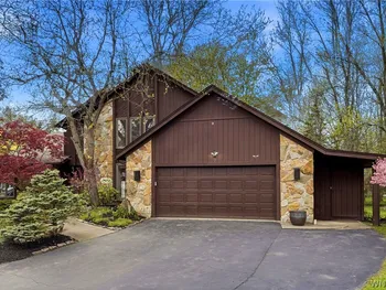Property at 2 Chicory Lane, Amherst, NY 14051