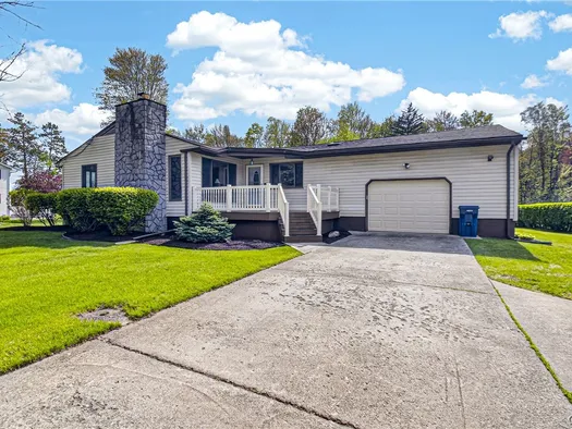 7 Homestead Road, New Hartford, NY 13323