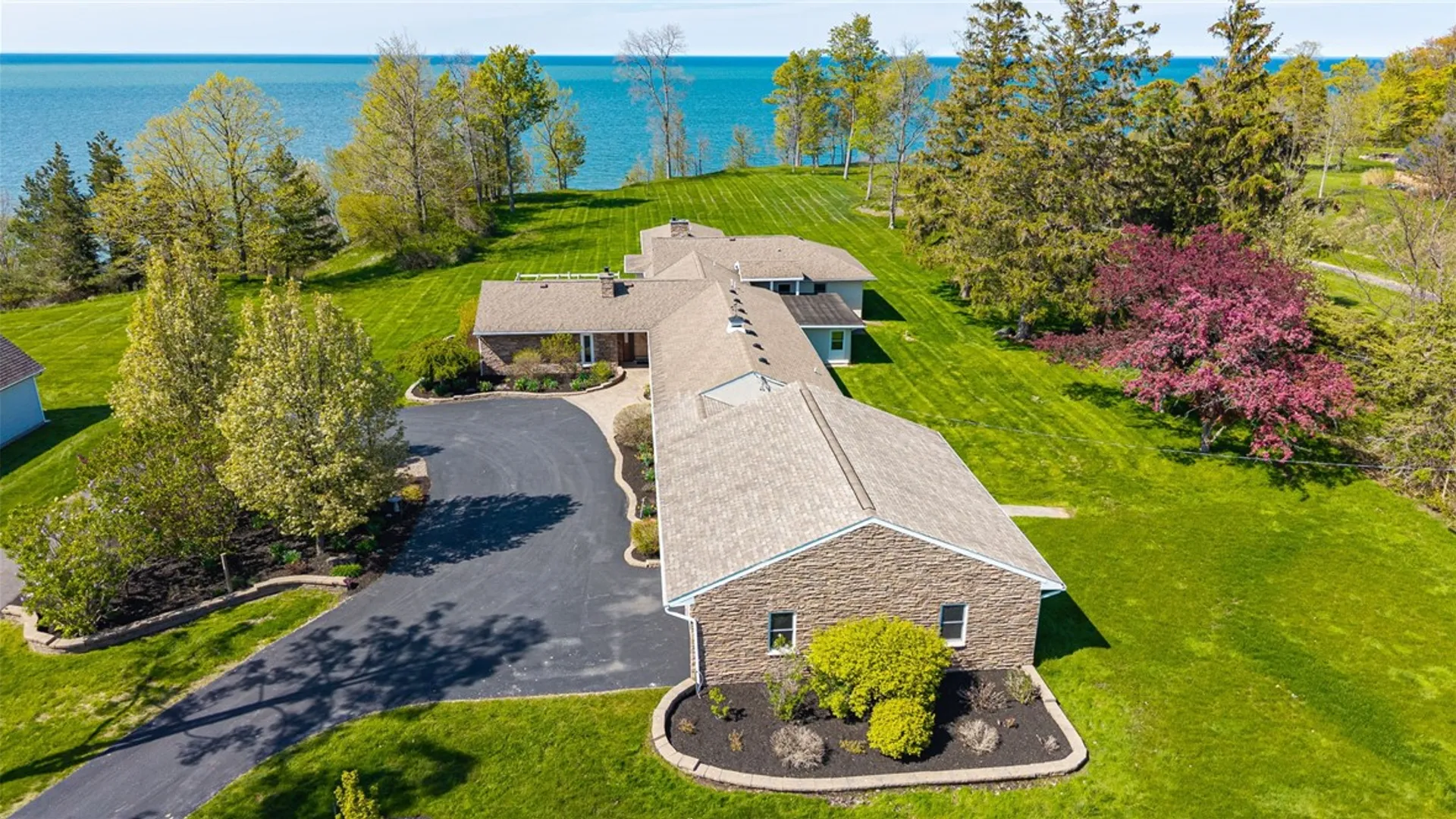 Property at 1640 Lake Rd, Webster, NY 14580 34